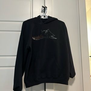 Vintage skiing hoodie